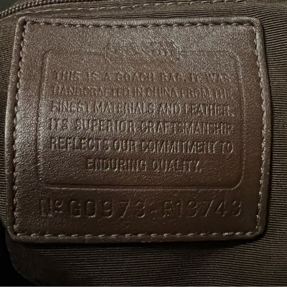 ❤️❤️♥️Coach Purple Signature Pleated Purse♥️👜👜🤗🥰😍♥️ - Picture 9 of 11